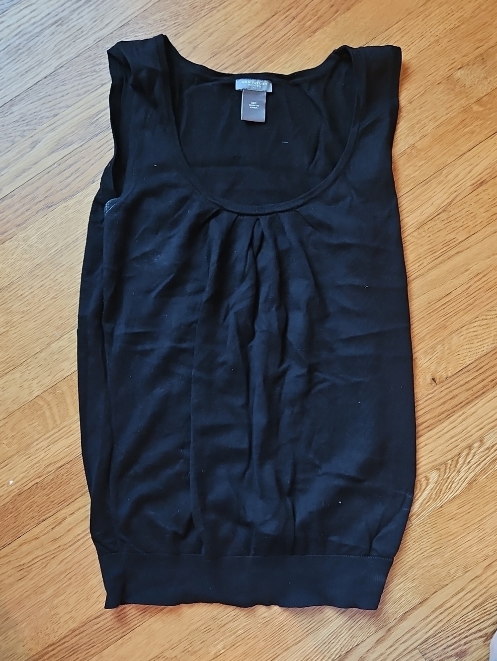 Ann Taylor Black Scoop Neck Sleeveless Knit Tank